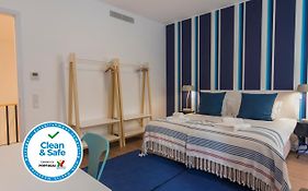 High Ceiling Duplex Apartment At Cais Do Sodre
